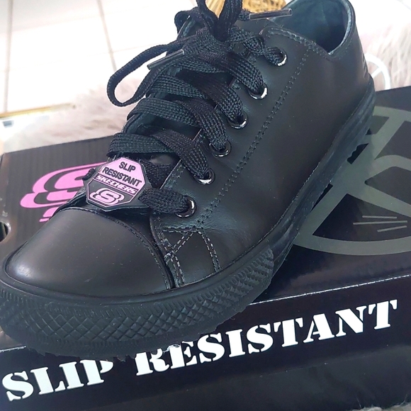 Skechers Shoes - SKECHERS